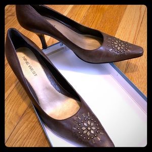Nine West 3”  leather velvet brown pumps 8.5